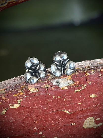 Silver Sego Studs