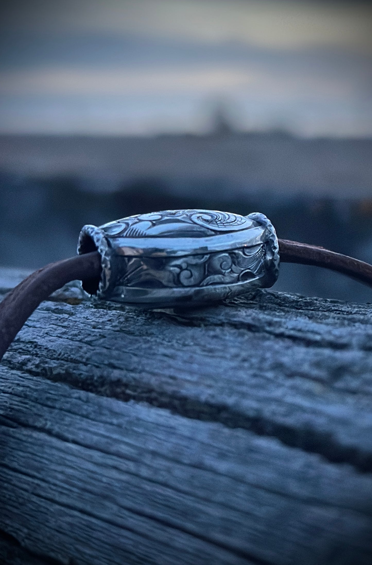 Oval Palm Concho